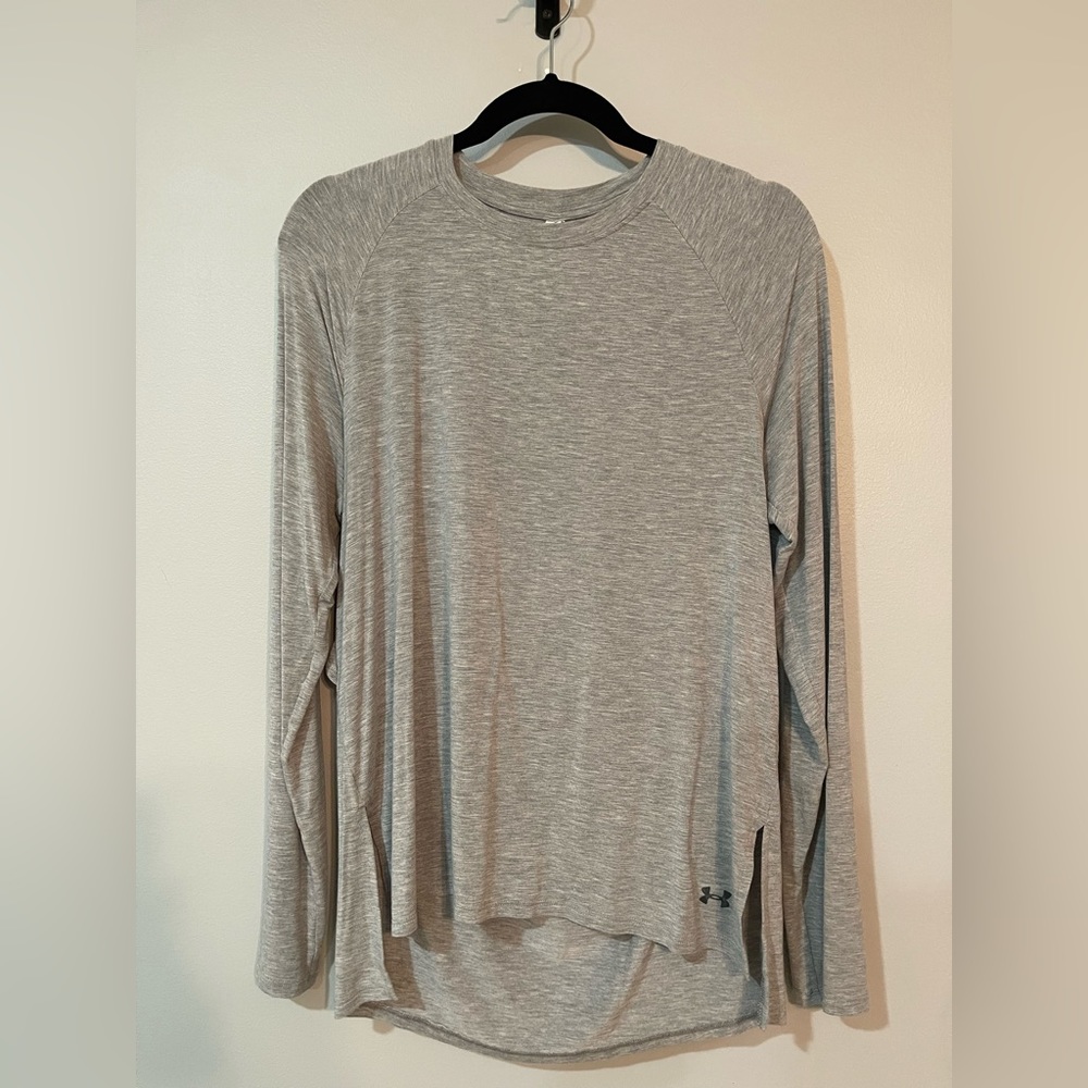 Two Loose Fit Under Amour long-sleeve shirts bundle